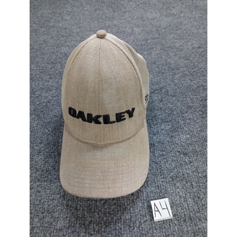 Oakley New Era 9FORTY Snapback Hat Beige Tan Mesh Trucker Cap Adjustable